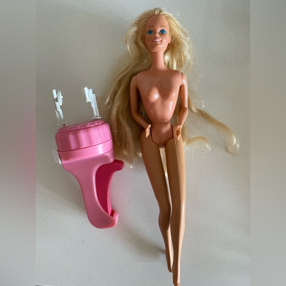 Vintage 1982 Twirly Curls Barbie #4097 + Twirling Tool Twirly Curler - Picture 1 of 7